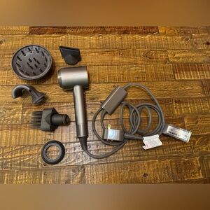 Dyson Supersonic Hair Dryer with Attachments